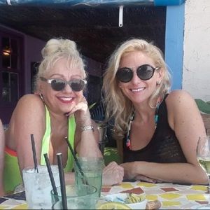 Meet your Posher, Carolyn